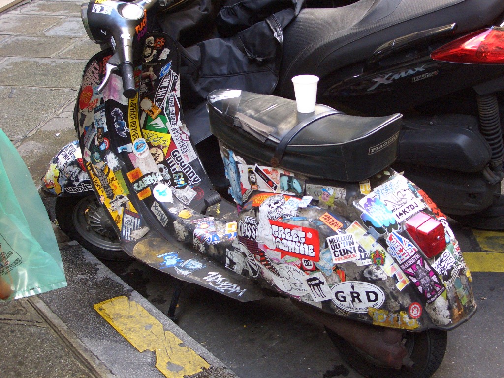 Roller mit Stickern bekleben Vespa PX, T5, Cosa etc. GSF Das Vespa Lambretta Forum